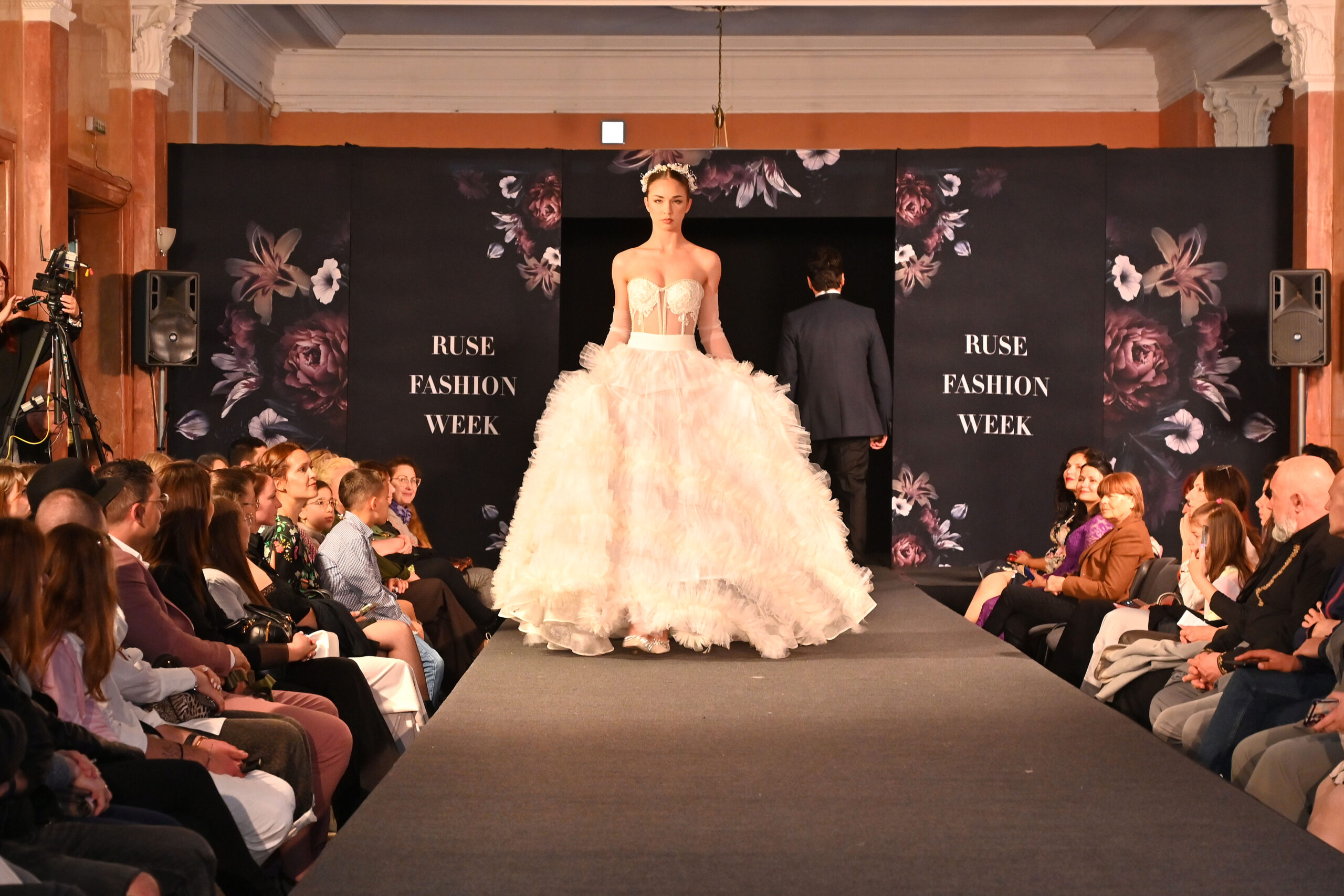 Блясък и великолепие на финалната вечер от дефилетата на Ruse Fashion Week